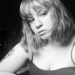 Meet your Posher, Cassandra